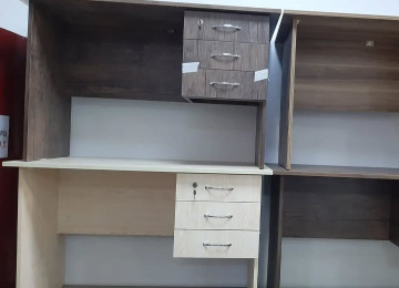 İş masası Hazır əldə var Ölçü 60/120 Qiyməti 100azn