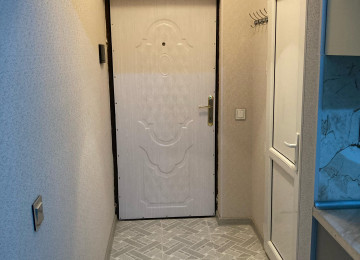 Mənzil AAAf park yaşayış kompleksində yerləşir,10 mərtəbəli