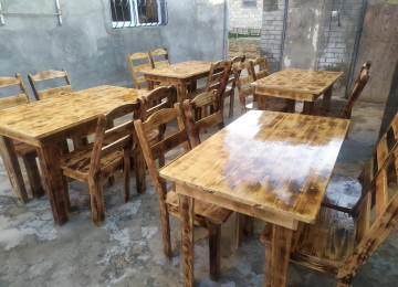 Bağ evləri və restoran (kafelər ) üçün masa ve stullar.