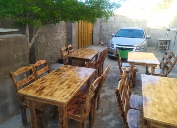 Bağ evləri və restoran (kafelər ) üçün masa ve stullar.