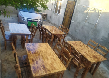 Bağ evləri və restoran (kafelər ) üçün masa ve stullar.