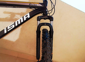 Shexsi ISMA velosipedi satiram . Alinib amma istifade