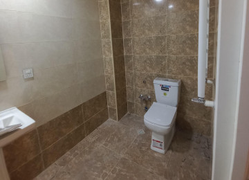 Saray mtk 14/13 u 2 otaq Metbex kolidorda nezerede tutulub