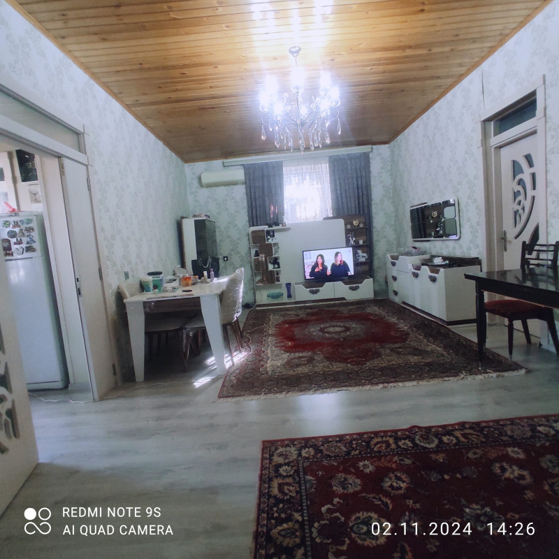 m.Q.Qarayev . heyet evi satilir . 4 sotda 4 otaqli kupcali Qara Qarayev metrosu . Ayla Şadlıq Sarayının yanı . İpoteka