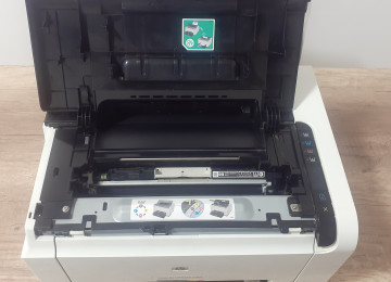 HP LaserJet Pro Color CP1025 rəngli printeri Xüsusi