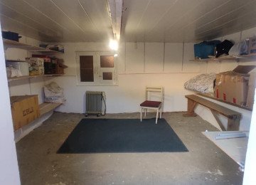 Qara Qarayev metrosu . Ayla Şadlıq Sarayının yanı . İpoteka