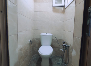 Qara Qarayev metrosu . Ayla Şadlıq Sarayının yanı . İpoteka