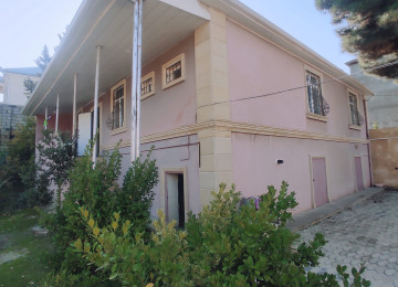 Qara Qarayev metrosu . Ayla Şadlıq Sarayının yanı . İpoteka