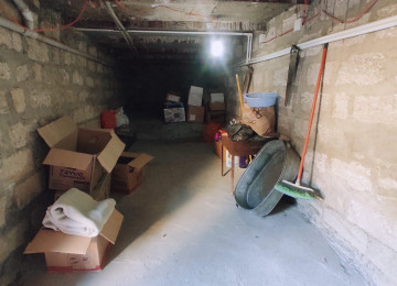 Qara Qarayev metrosu . Ayla Şadlıq Sarayının yanı . İpoteka