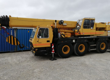 Avtokran "GROVE GMK3050" 50 Tonluq. Oxun uzunluğu 39 m.