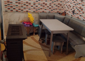 Ev əşyalı 43000 manata,əşyasız isə 41000 manata