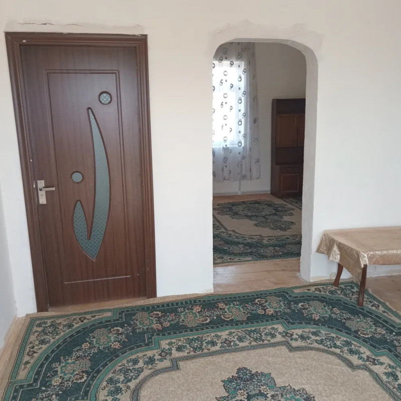 Kraye ev verilir Yeni Suraxanida Yeni Suraxanida ev verilir kiraye.Uzun müddətli kiraye