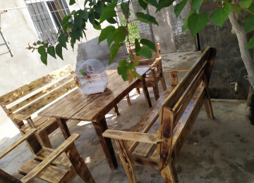 Bağ evləri, restoran (kafe , pub ) üçün taxta masa ve