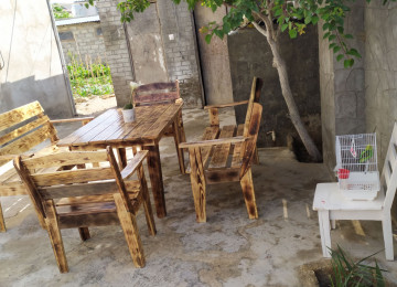 Bağ evləri, restoran (kafe , pub ) üçün taxta masa ve