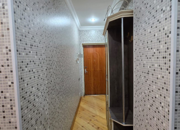 Riyyat ticaret Merkezide 1 otaq 2 ye olmus 45 kv 11