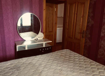 Xlrdalan bakl suqaylt yolun usdu 3 sayll mektebin yaxlql Ev