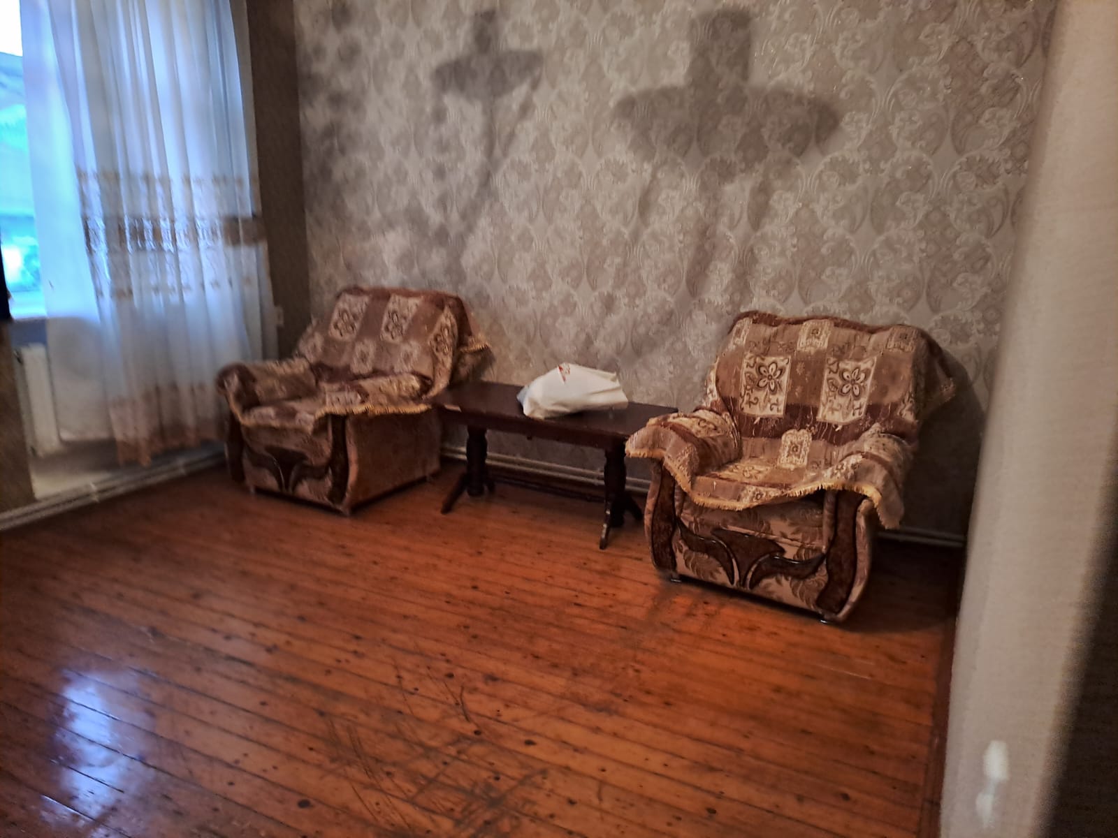 Xlrdalan kapital Bankln Arxasl 3 otaq heyet evi 65 kv