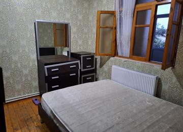 Xlrdalan kapital Bankln Arxasl 3 otaq heyet evi 65 kv