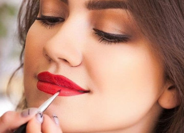 💁🏻‍♀️Vizajist kursunda öyrədilir: - Makiyajın sirrləri; -