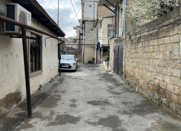 Azadliq m.st .Rəsulzadə qəs.İravan dram teatrinin (Klub)