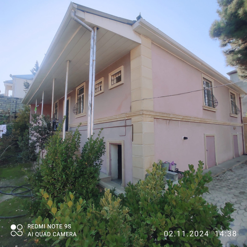 m.Q.Qarayev 4 otaqli heyet evi satilir.Cixarishi var. Qara Qarayev metrosuna 15 dəqiqəlik piyada məsafədə . Ayla