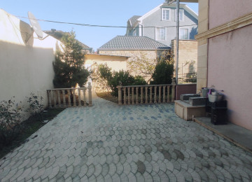 Qara Qarayev metrosuna 15 dəqiqəlik piyada məsafədə . Ayla