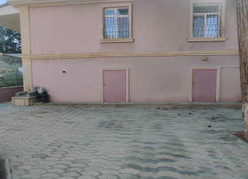 Qara Qarayev metrosuna 15 dəqiqəlik piyada məsafədə . Ayla