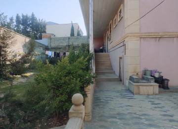 Qara Qarayev metrosuna 15 dəqiqəlik piyada məsafədə . Ayla