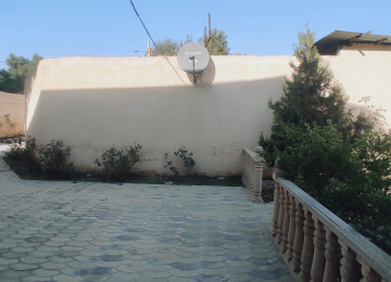 Qara Qarayev metrosuna 15 dəqiqəlik piyada məsafədə . Ayla