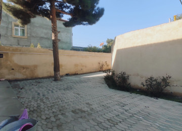 Qara Qarayev metrosuna 15 dəqiqəlik piyada məsafədə . Ayla