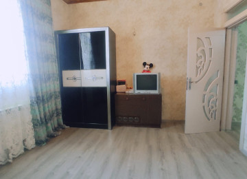 Qara Qarayev metrosuna 15 dəqiqəlik piyada məsafədə . Ayla