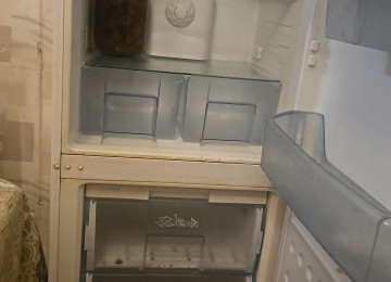 Beko markali soyuducu satilir. Islek veziyyetdedir. Yenisi