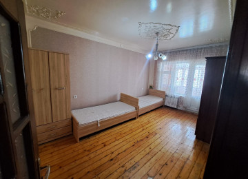 Xırdalan, köhne bazarın yaxınlığında 9 mərtəbəli binanın 5