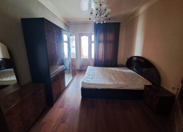 Xırdalan, köhne bazarın yaxınlığında 9 mərtəbəli binanın 5