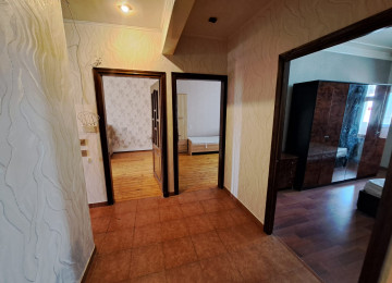 Xırdalan, köhne bazarın yaxınlığında 9 mərtəbəli binanın 5