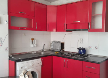 Riyyat Ticaret Merkezide 1 otaq menzil kiraye verlir menzil