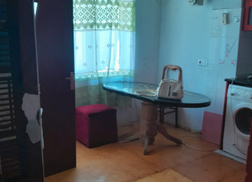 Riyyat Ticaret Merkezide 1 otaq menzil kiraye verlir menzil