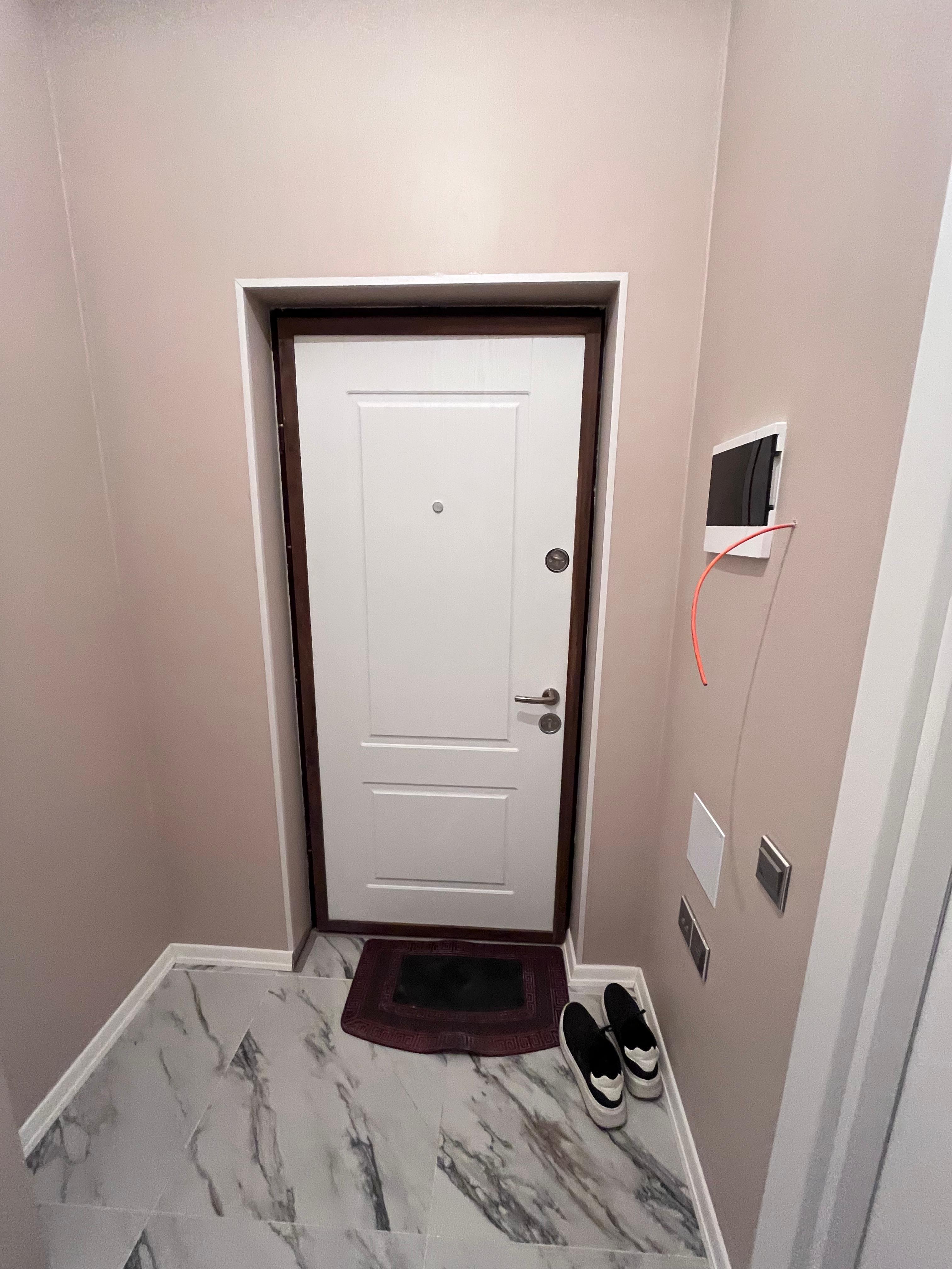 Bina yeni təmirdən çıxıb. Xırdalanda kiristal abşeron 1də