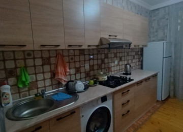 Qurtulus 93 de qesebeside yerlesen Menzil kiraye verlir