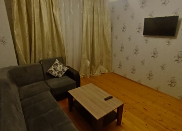 Qurtulus 93 de qesebeside yerlesen Menzil kiraye verlir