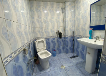 Riyyat Ticaret Merkezinin yanl 1 otaq 2 ye olmus Menzil