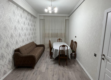 Bina yeni təmirdən çıxıb. Xırdalanda kiristal abşeron 1də