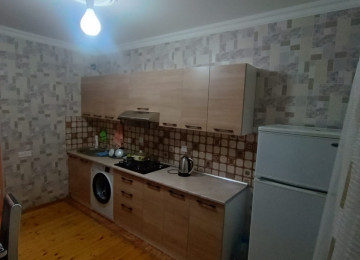 Qurtulus 93 de qesebeside yerlesen Menzil kiraye verlir