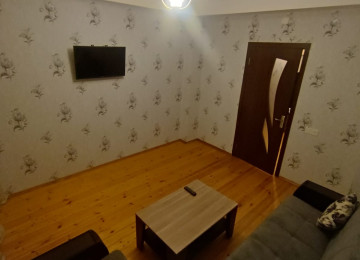 Qurtulus 93 de qesebeside yerlesen Menzil kiraye verlir