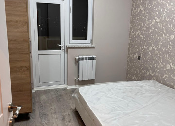 Bina yeni təmirdən çıxıb. Xırdalanda kiristal abşeron 1də