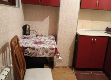 Riyyat ticaret Merkezi 2 otaq menzil kiraye verlir qaz islq