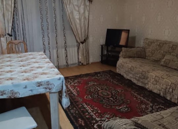 Riyyat ticaret Merkezi 2 otaq menzil kiraye verlir qaz islq