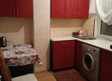 Riyyat ticaret Merkezi 2 otaq menzil kiraye verlir qaz islq