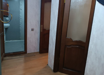 Riyyat ticaret Merkezi 2 otaq menzil kiraye verlir qaz islq