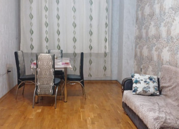 Xlrdalan Kristal 1.(H.Əliyev prospekti)də yerləşir,tam